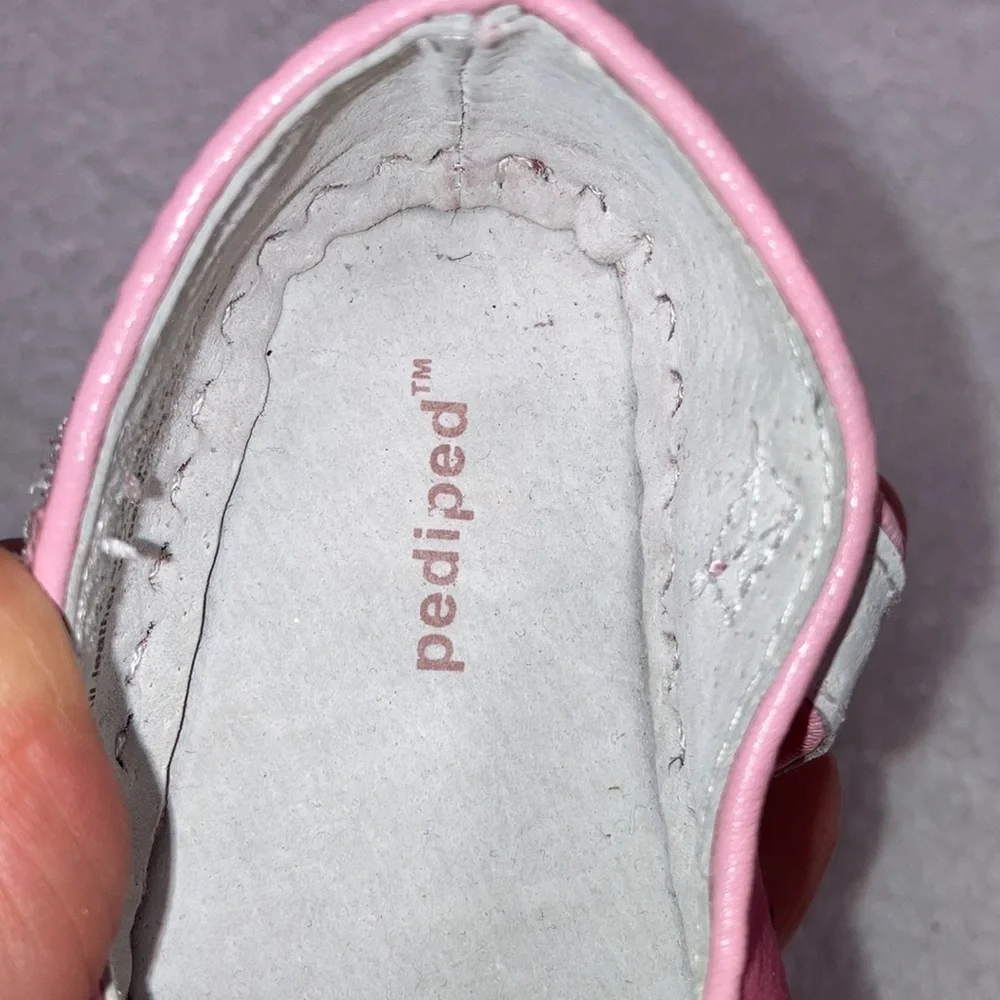 Pediped velcro strap bow toe maryjanes size 0-6m 2.5-3.5